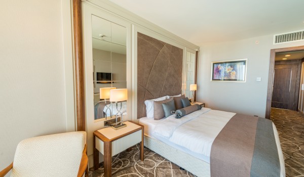 superior-komnata-glavnogo-korpusa-kingtwin